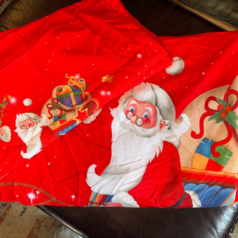 Christmas’s Duvet cover with zip enclosure . 2 pillow shams included used